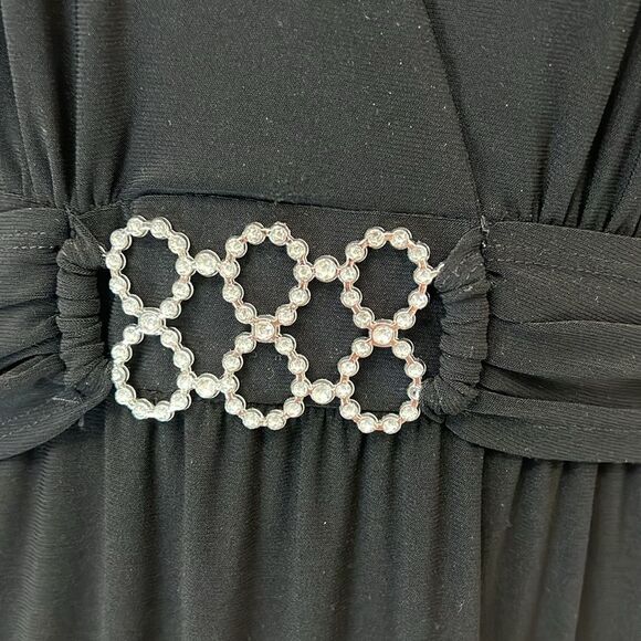 Olivia Matthews Woman’s Black Dress Sz 14 VNeck Cap Sleeve Maxi Rhinestone Brooc - Picture 5 of 10
